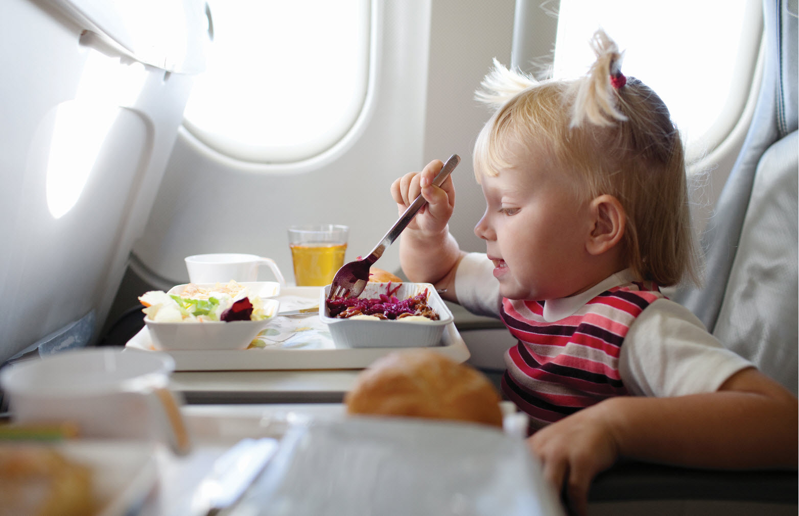 10 советов психолога, как успокоить ребенка в самолете
