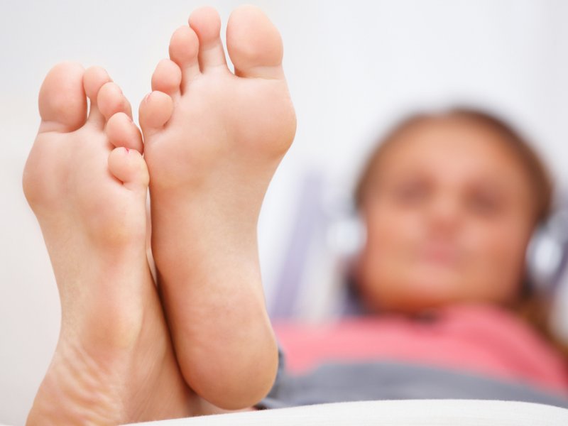 Как избавиться от неприятного запаха ног?